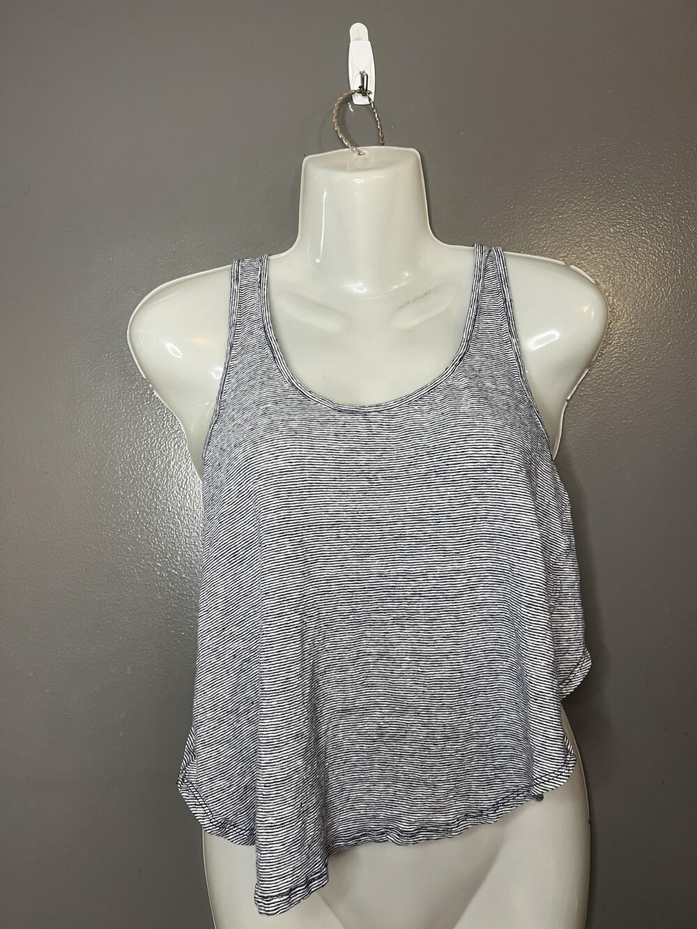 Project Social T Tank Top Womens Medium Gray Striped Linen Cropped Racerback